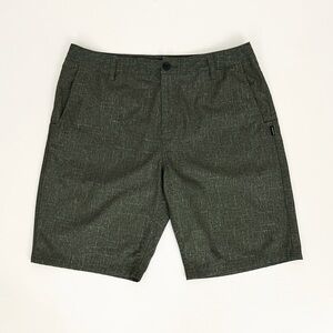Oakley Men’s 21” Hybrid Shorts in Green-Grey | Size 36